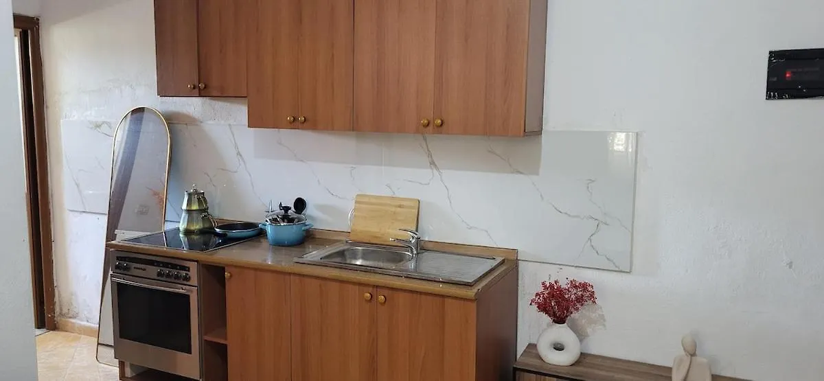 Spacious And Affordable Tirana 0*,